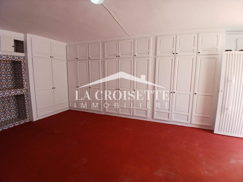 Rez-de-chaussée de villa S+3 à La Marsa 